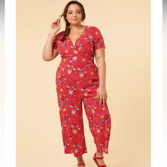 ARIANNE FLOWER PATCH PRINT JUMPSUIT Joanie Clothing Molly Hatch Pockets - Picture 4 of 10